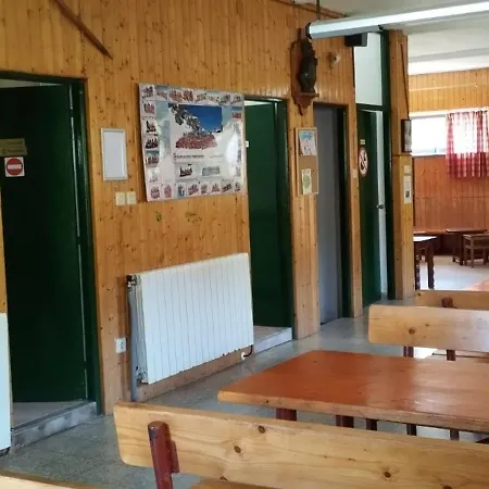 Refugio De Montana Ama Torrecerredo San Isidro (Leon)