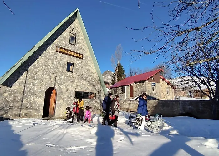 Refugio De Montana Ama Torrecerredo Хостел Сан-Исидро